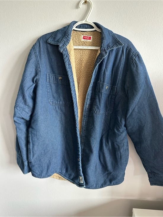 Wrangler Jackets & Blazers - Wrangler Sherpa Lined Denim Shirt Jacket Women’s Medium Blue Snap Front Coat